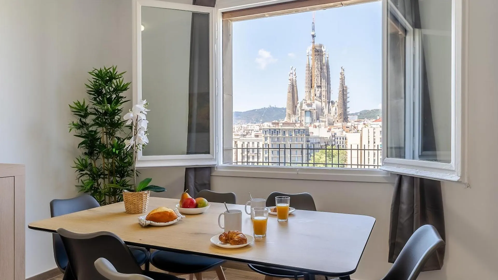 4213 - Ab Sagrada Familia Views Apartment Barcelona