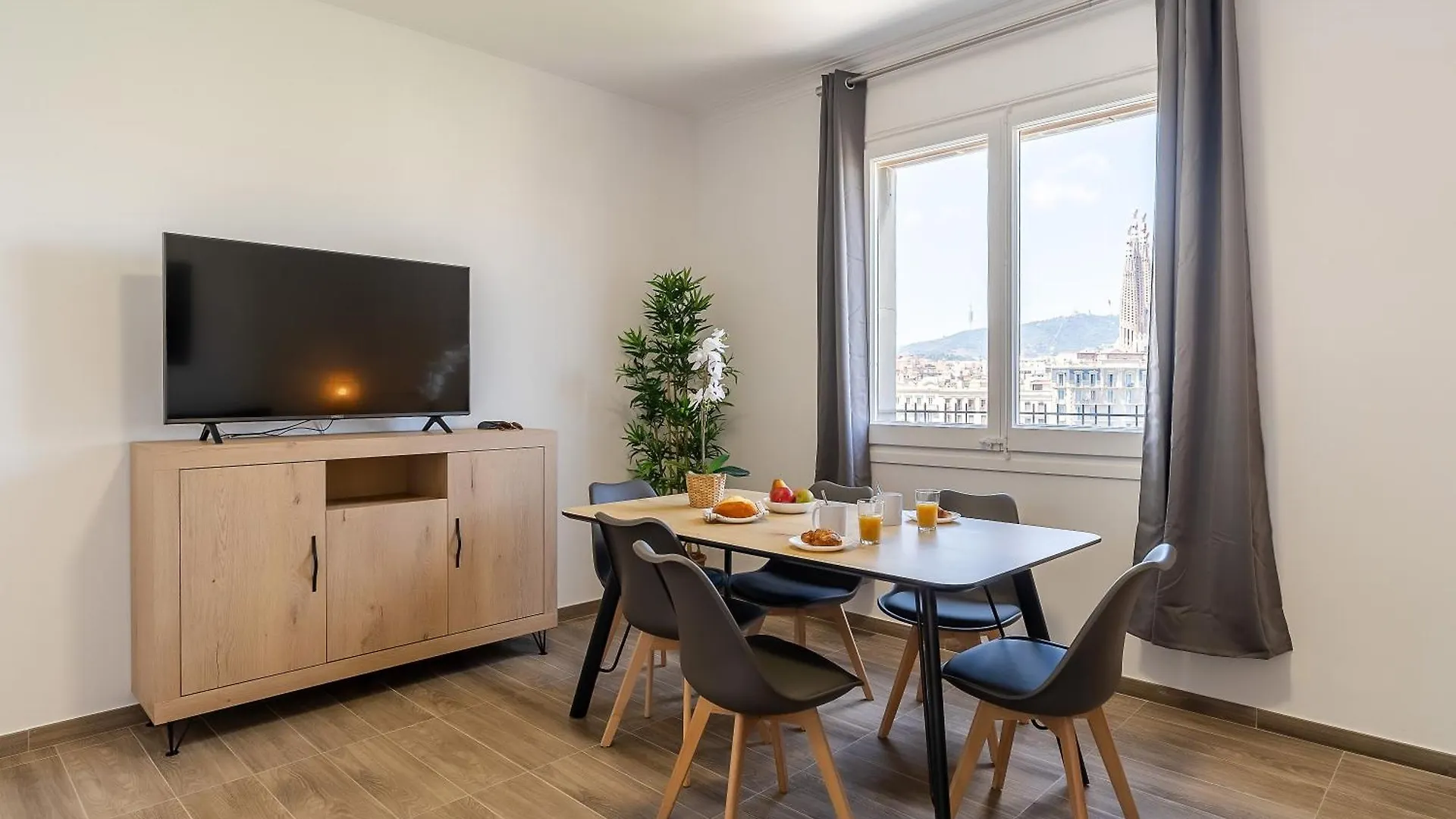 4213 - Ab Sagrada Familia Views Apartment Barcelona